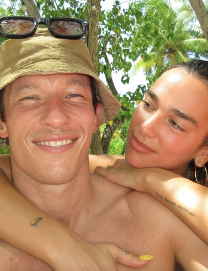 Njene fotografije su munjevito obišle svet, šta se desilo? Skinula se Dua Lipa, svi gledaju samo u jedno