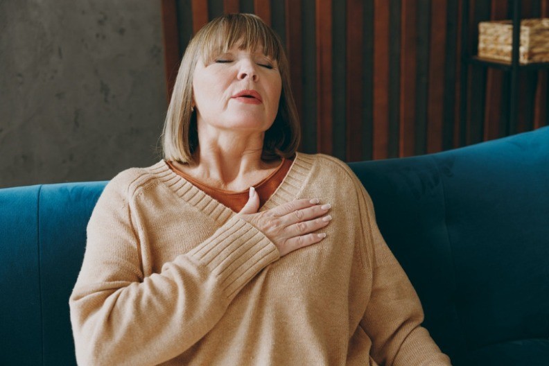 Doktorka upozorava: Čak 90% srčanih udara počinje jutarnjom navikom koju mnogi imaju