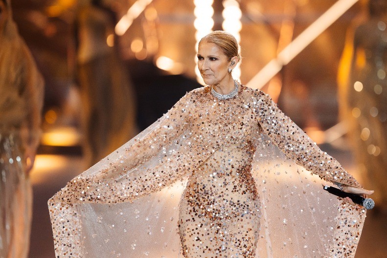 Selin Dion čestita Novu Godinu: Slavna pevačica uputila najnežnije reči fanovima, ovo morate da čujete!