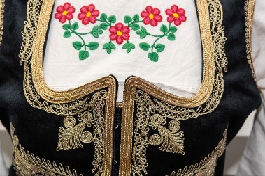 Devojke, ukoliko ste sanjale njega na Badnje veče, biće to čovek vašeg života: Ali evo šta mora da uradite pre nego što zaspite