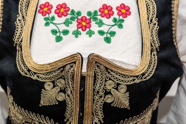 Devojke, ukoliko ste sanjale njega na Badnje veče, biće to čovek vašeg života: Ali evo šta mora da uradite pre nego što zaspite