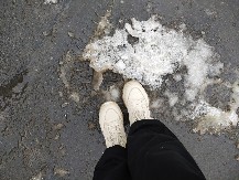 Cipele će preživeti zimu: Evo kako da očistite so i bljuzgavicu sa njih, ponovo će biti kao nove