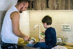 Ne primeti se odmah, tek kada malo poraste: Šta dete nasleđuje od oca, 1 stvar će vas skroz iznenaditi