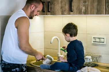 Ne primeti se odmah, tek kada malo poraste: Šta dete nasleđuje od oca, 1 stvar će vas skroz iznenaditi