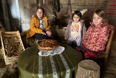 Naši stari su ovo obavezno mesili za Mali Božić: Ko preskoči vasilicu, verovalo se da nema sreće