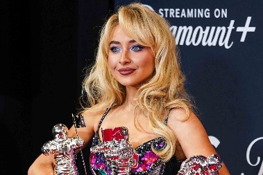 Po ugledu na poznate: Ne bacajte silne pare na salone, za lepu frizuru dovoljno je samo ovo