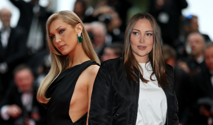 Šta je Aleksandra Prijović i Bela Hadid imaju zajedničko — vole suvi luksuz? Bela Hadid u haljini Prijinog omiljenog brenda, sve se vidi, sve na izvol'te