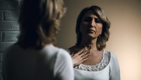 Čuveni pisac je tvrdio: „ Žena kreće da stari onog trenutka kada počne da radi ove 2 stvari“