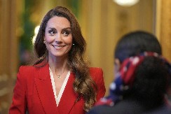 Kejt Midlton uradila nešto što nijedna princeza ne bi! Ostavila plemstvo u šoku, a narod u transu