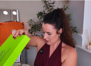 Željno sam čekala paket sa Temua: Kada sam videla patike, samo što se nisam onesvestila!