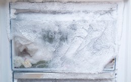 Nikada se više neće toliko nakupiti da ne može da se očistite danima: Evo kako da vam se led više nikada ne stvori u zamrzivaču