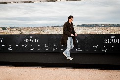 ,,Hajde na kafu i botoks": Zgodni glumac progovorio o estetskim korekcijama, evo kako izgleda u petoj deceniji života