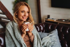 Naduti ste, a ništa ne pomaže? Jedna šolja ovog čaja pokreće stomak bukvalno preko noći