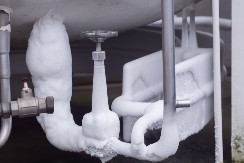 AKO OVO NE URADITE NOĆU, CEVI ĆE PUĆI! Jedan potez sprečava havariju kad udari mraz