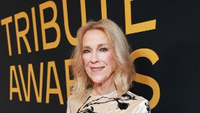 Zablistala još jednom, pa otišla zauvek: Glumica koju je Srbija obožavala je ovako izgledala na poslednjem crvenom tepihu, njen stil niko nije mogao da nadmaši