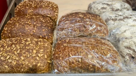Integralni ili od kiselog testa: Nutricionisti otkrili koji hleb je bolji za nivo šećera u krvi