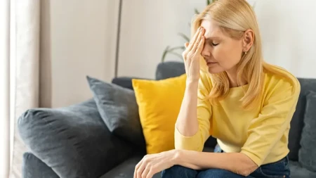 Muče vas jake glavobolje? Neurolog otkriva šta treba da izbacite iz ishrane