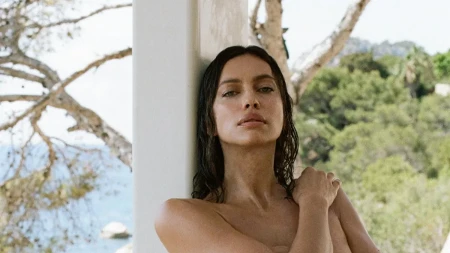 Irina Šajk skinula brus, pa ostala samo u kožnim pantalonama: Fotografija instant srušila Instagram!