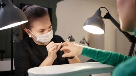 Niti se listaju, niti se lome, čvrsti kao čelik: Evo 8 načina da ojačate vaše nokte