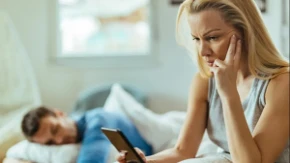 Nisu samo tajne poruke i skrivena viđanja: Detektiv otkriva 3 znaka koji odaju prevaru