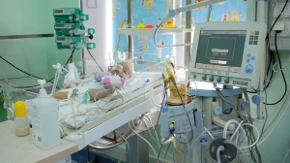 Devojčica (1) završila na respiratoru! Majka joj je davala ovo domaće mleko kupljeno iz mlekare preko Fejsbuka