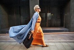 Ne računajte na baletanke: "Kućne" cipele od kože i antilopa postaju najveći modni trend proleća 2026