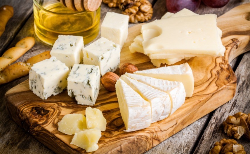 Kardiolozi otkrili: Šta se dešava sa krvnim pritiskom kada jedete sir