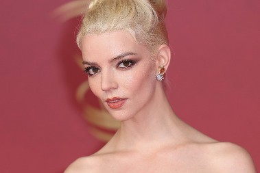 Povećajte oči bez operacije: Proizvod iz nesesera stvara ,,vau efekat", važno je samo da vodite računa o ovome