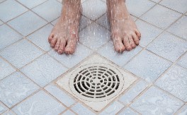 Uklonite smrad iz slivnika zauvek! Vodoinstalater Mića otkriva trik od 100 dinara