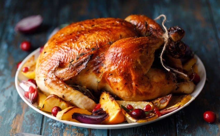 Kako ispeći savršeno pile: Kuvar otkrio trik za hrskavu koricu i sočno meso!