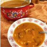 GUST I SNAŽAN, NEMA MU RAVNOG Čuveni vojnički pasulj koji je hranio generacije – ovako ga je spremala JNA