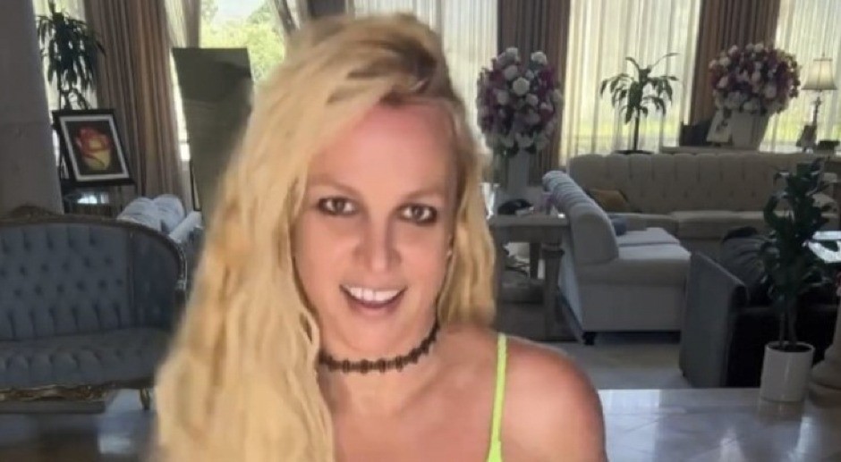 Britni Spirs ne trpi odeću: Pop zvezda se skinula pred kamerom, svima je privukao pažnju ovaj detalj