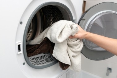 Narandžaste mrlje uništavaju vaše peškire? Niko vam nikada nije rekao za ovo!