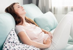 Viralni savet za menstrualni bol: Devojke tvrde da ovo pomaže, lekari u čudu!