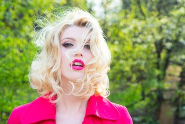 Šminka koja osvaja proleće 2026: Nosi se svaki dan, a efekat koji pravi je brutalan!