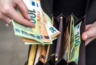 Pare stižu za 10 dana: 3 znaka horoskopa će napuniti džepove i vratiti dugove!