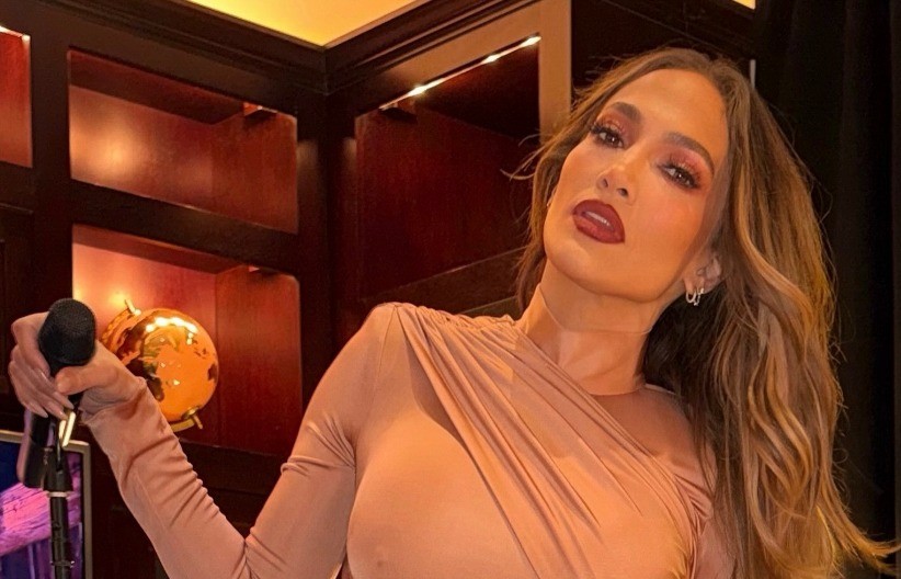 E, ovo su noge od milion dolara! Džej Lo srušila Instagram brutalnim oblinama