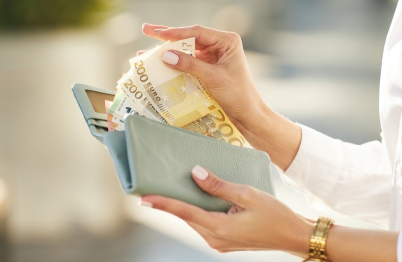 Trik za privlačenje novca: Stavite ovaj list u novčanik i biće uvek pun para!