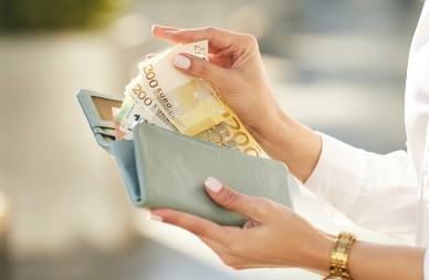 Trik za privlačenje novca: Stavite ovaj list u novčanik i biće uvek pun para!