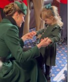 Protokol pukao u sekundi: Usred ceremonije dete skočilo na Kejt Midlton, ono što je uradila začudilo prisutne