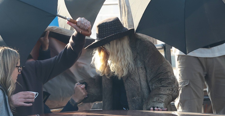 Madona uznemirila fanove: Htela je da sakrije lice, a onda je otkrila nešto jezivo