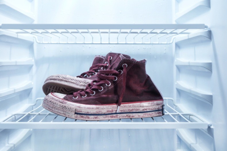 Zašto svi ovih dana stavljaju patike u zamrzivač? Evo šta se dešava kad ih sutradan izvade!