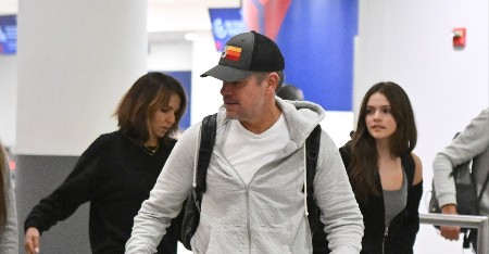 Pa ko je ovaj frajer? Miljenik Srpkinja pustio sede i uopše nije pokvario imidž, izgleda bolje nego ikada