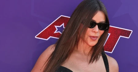 Sofija Vergara isprsila grudi, frajeri popadali! Kao hipnotisani gledali u dekolte