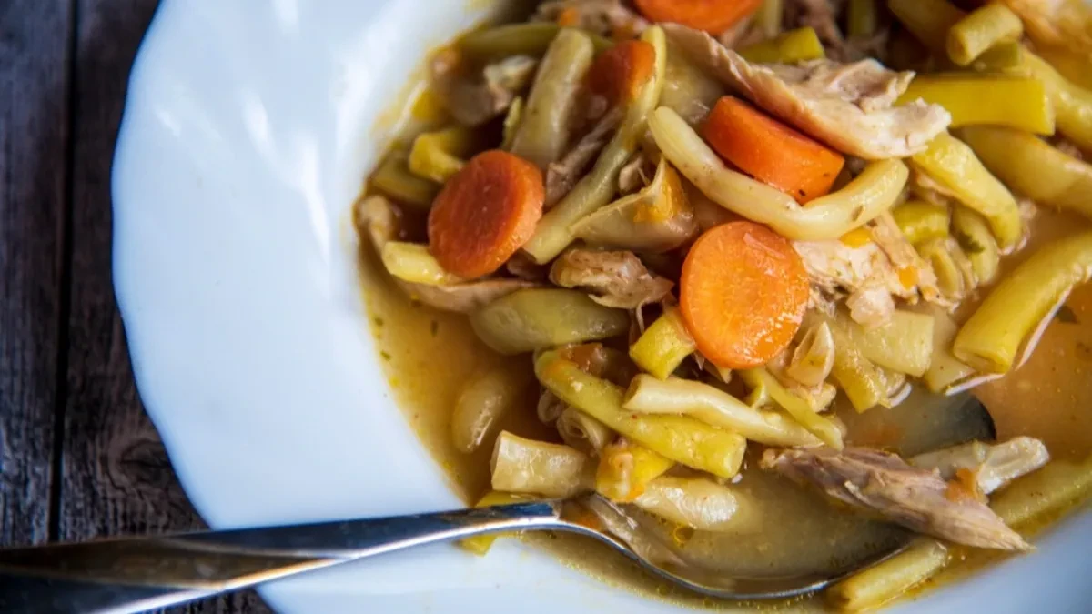 Ne treba pretrpavati šerpu, ne treba da se kuva u sopstvenoj vodi: Kako se sprema zamrznuta boranija, 1 sastojak joj popravlja ukus skroz