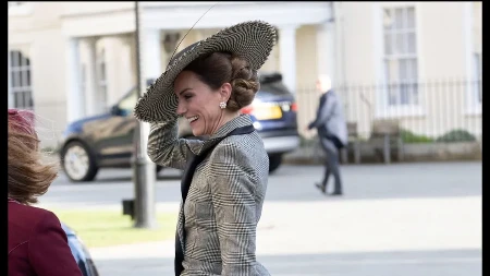 Blista u papreno skupom izdanju: Kriza potresa svet, a Kejt se švrćka u kombinaciji koja košta 18.000 evra