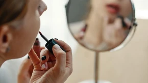 Ledene usne nisu za zimu: Najnoviji trend je preplavio prolećnu sezonu, a možete ga postići sami