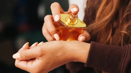 Vaš parfem više ne miriše isto? Ovo radite pogrešno svaki dan