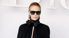 Brutalno! Glumica (50) utegla se u minić i haltere - muškarcima oči ispale!