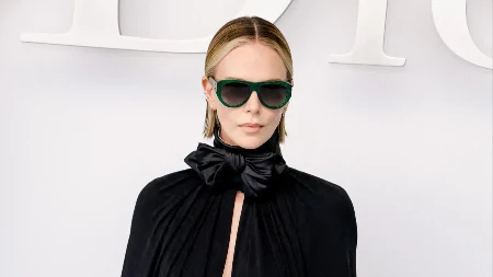 Brutalno! Glumica (50) utegla se u minić i haltere - muškarcima oči ispale!